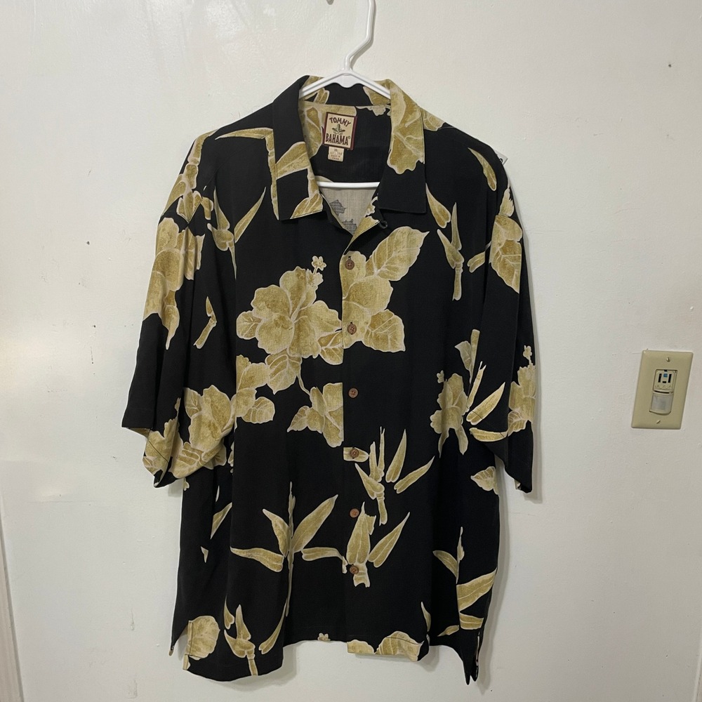 Tommy Bahama Men XL Silk Hawaiian Shirt Black Tan Hibiscus Floral Camp Button Up